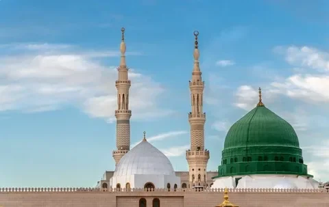 Double Sharing Diamond Hajj Package UK 2027 £10895 